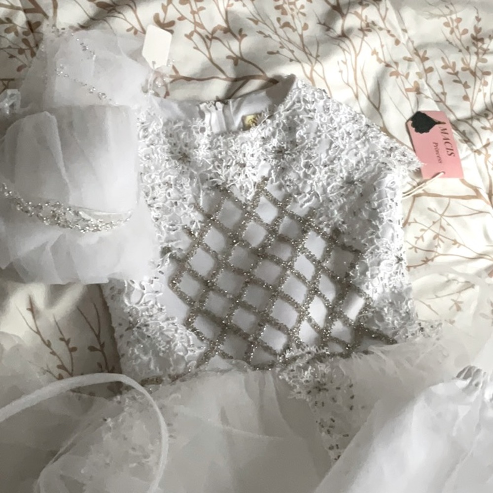 White little girls communion dress and full accessories.